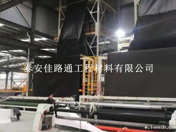 养殖防渗膜的铺设过程须多多注意细节 养殖防渗膜的铺设过程须多多注意细节