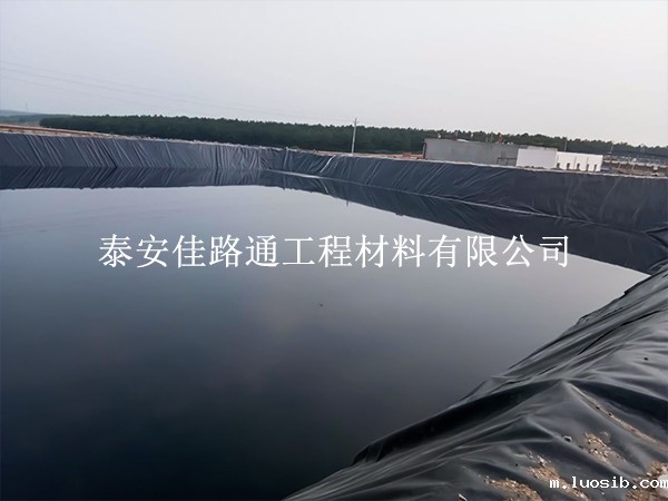 水产养殖防渗膜铺设施工该如何进行新旧膜的连接? 水产养殖防渗膜铺设施工该如何进行新旧膜的连接?