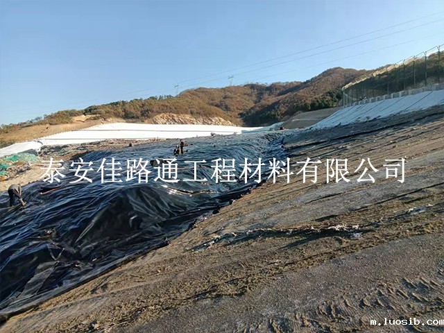 通过细节铺设提升养殖防渗膜的功效