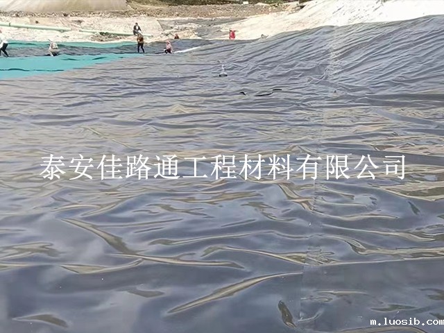 水产养殖使用防渗土工膜进行铺设逐渐成为主流。