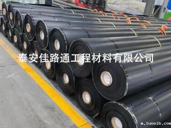 人工湖防渗膜的焊接铺贴须按步骤进行