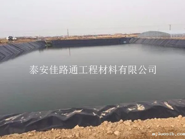 防渗膜厂家概述鱼塘防渗膜建筑施工方法