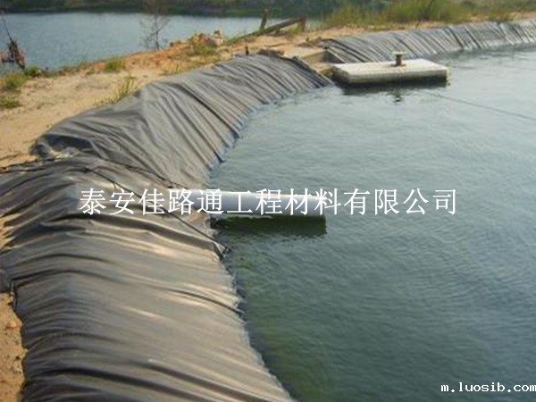 预防水产养殖防渗膜热胀冷缩现象之策