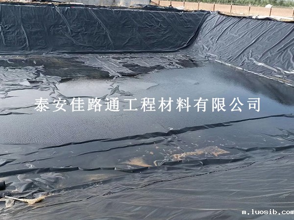 延长水产养殖防渗膜使用寿命的策略解析