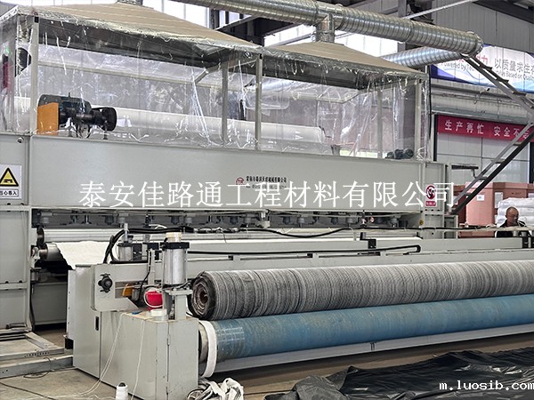 人工湖膨润土防水毯接缝总漏？这些处理技巧要掌握