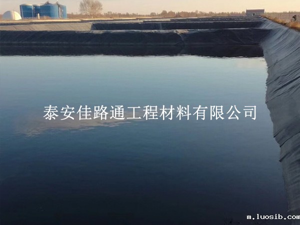 蓄水池防渗膜铺设咋井然有序？这些方法少乱子