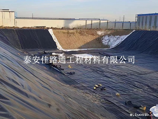 藕池防渗膜总漏？别忽视基面处理的关键作用